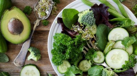 Bowl of green salad with mixed vegetables